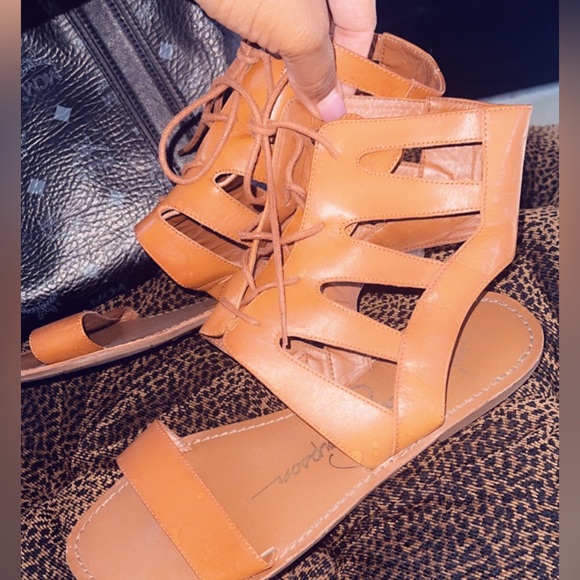 Jessica Simpson sandals - Picture 3 of 4